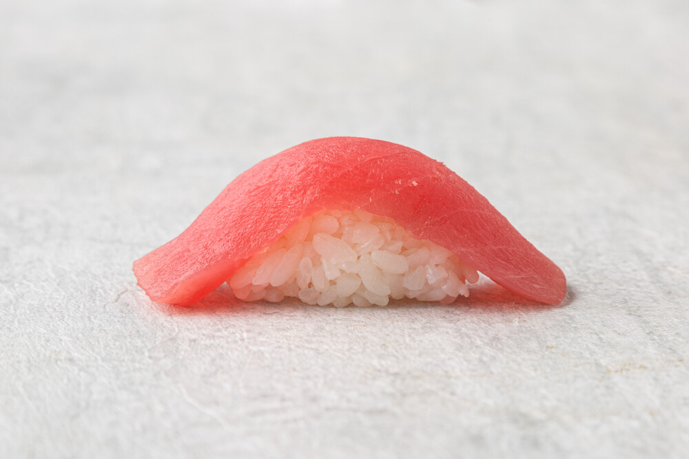 Суши нигири тунец