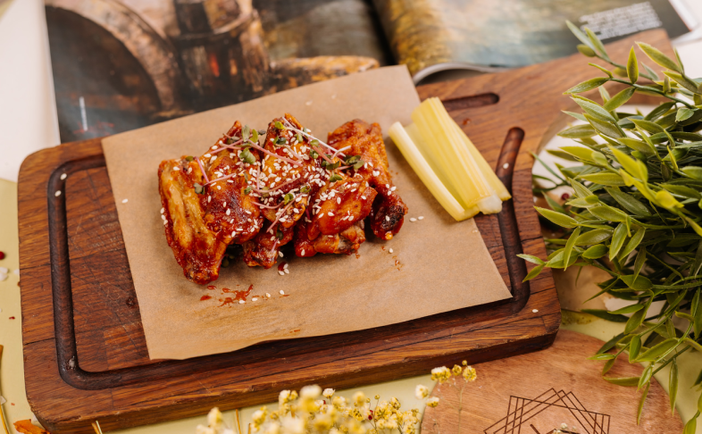 Куриные крылья в  соусе "Барбекю"