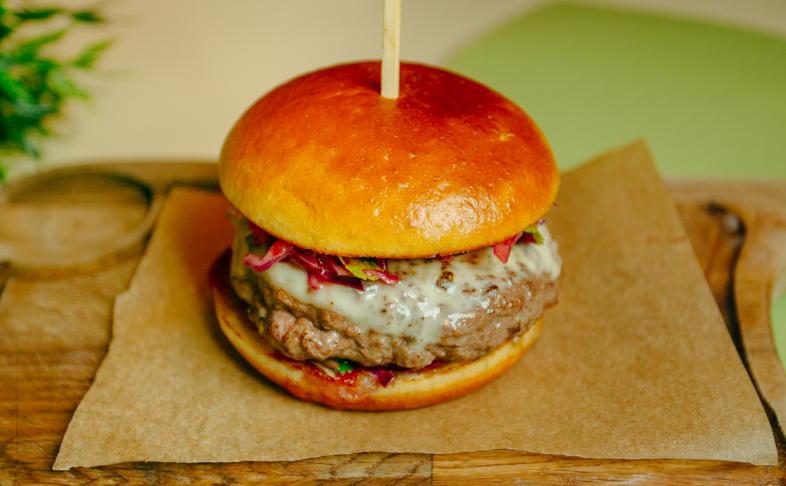 Бургер с манго слоу