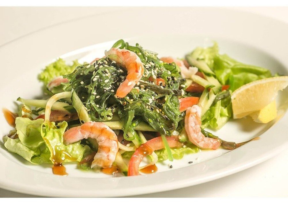 морские водоросли чука. салат хияши вакаме чука. салат чука с креветками. салат с чукой рецепты. салат с чуккой овощной.