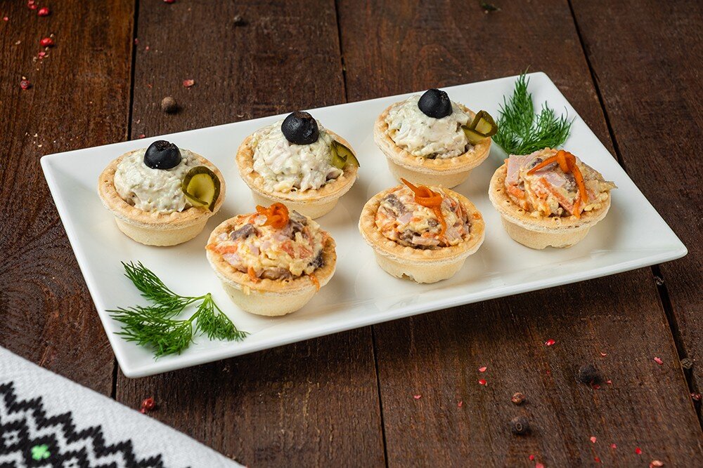 Ассорти мясных корзиночек