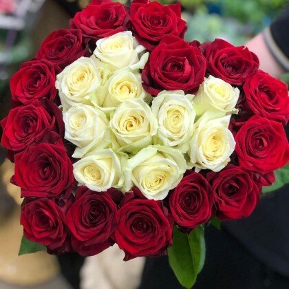 Букет в виде сердца 25