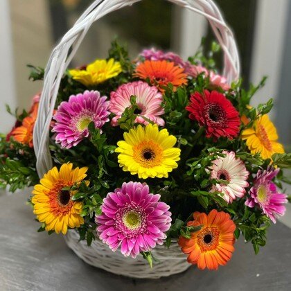 Корзина с герберой 25