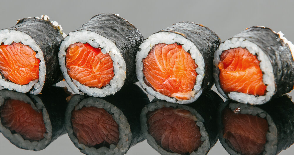 Сашими ролл с лососем (4шт)