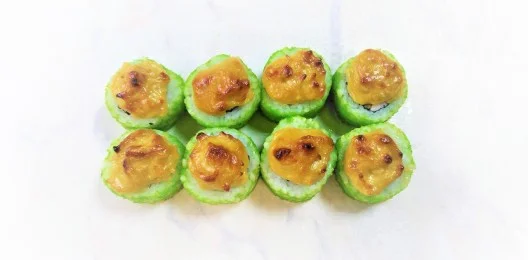 РОЛЛ ЧЕСНОЧНЫЙ С КРЕВЕТКОЙ ЗАПЕЧЕННЫЙ