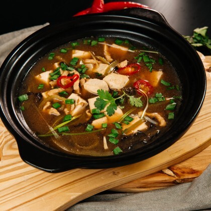 Кисло-сладкий суп со свининой и тофу