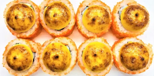 РОЛЛ ЗАПЕЧЁННАЯ КАЛИФОРНИЯ С КРЕВЕТКОЙ