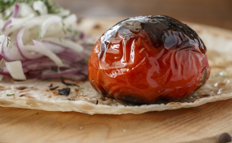 Томаты на углях