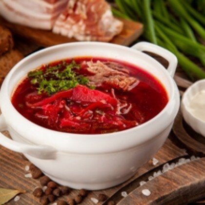 Борщ "Украинский" с мясом и сметаной