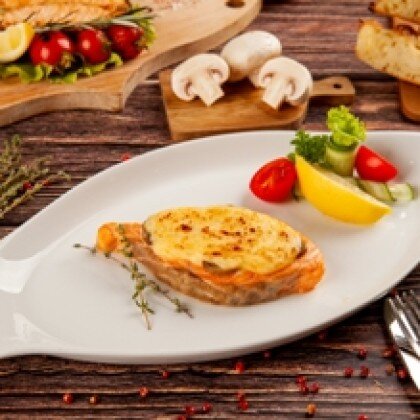 Семга, запеченная с грибами