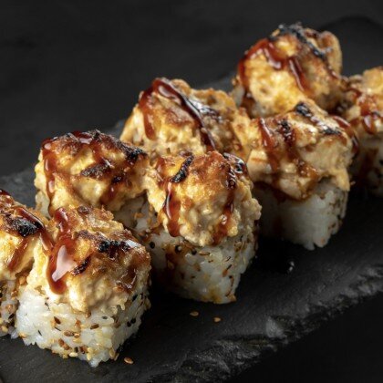 Ролл с курицей запечённый