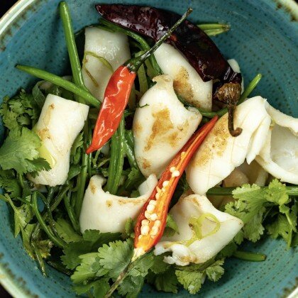 Тёплый Салат с кальмаром и кинзой