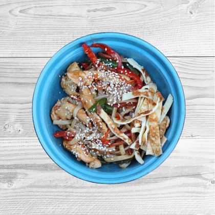 Удон с курицей терияки