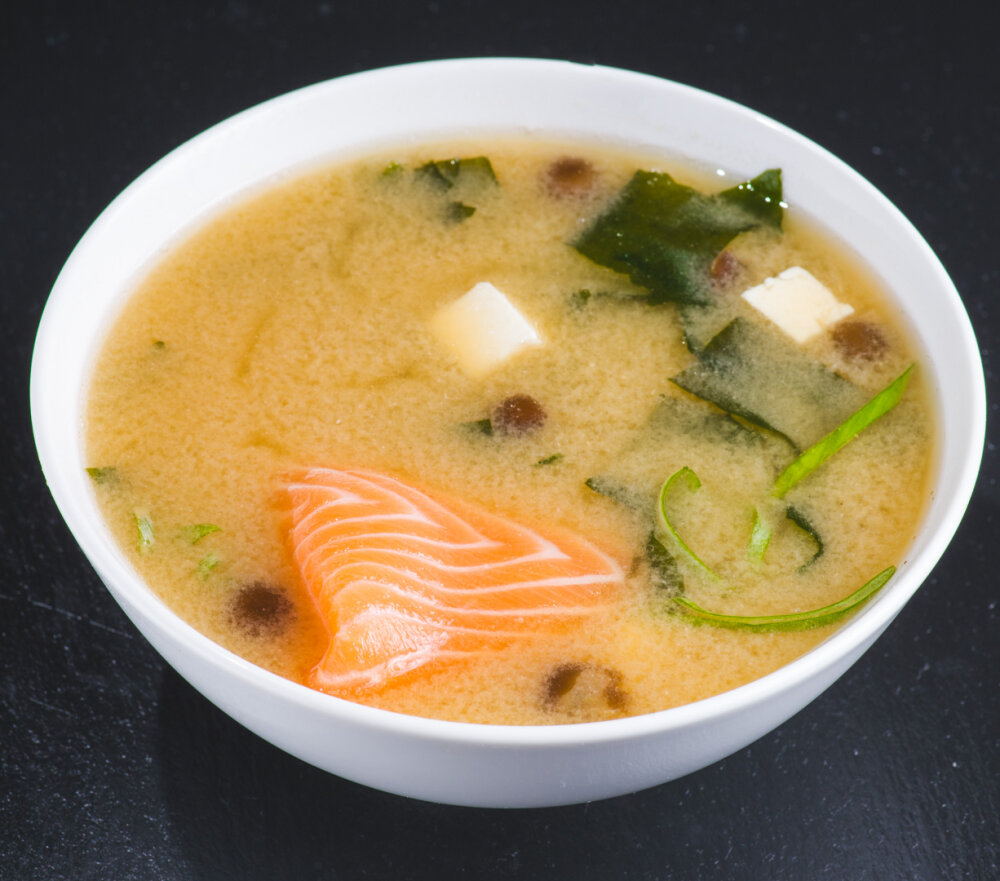 Мисо суп с лососем