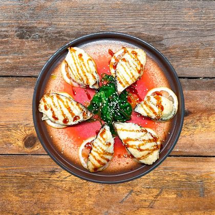 Мидии запеченные в сливочно-чесночном соусе