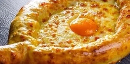 Хачапури "По-Аджарски" с фермерским сыром