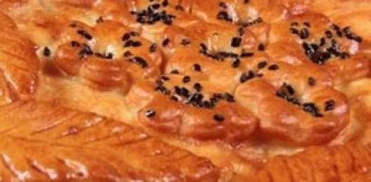 Пирог с мясным фаршем и сладким болгарским перцем