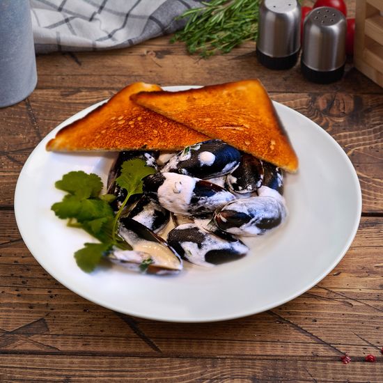 Мидии в соусе блю чиз