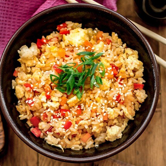 Жаренный рис «Ком Ранг с курицей »