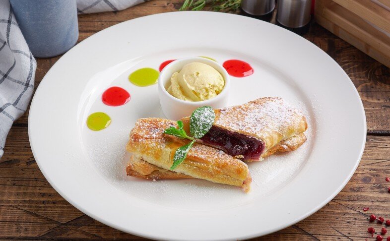 Вишневый штрудель