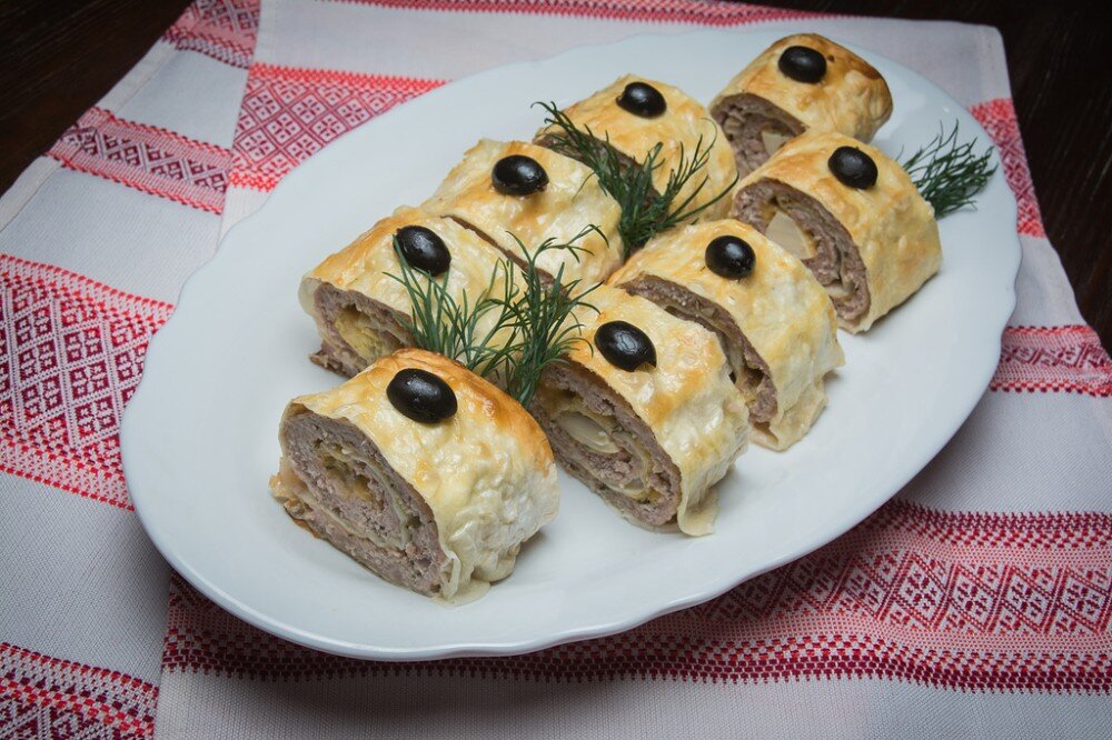 Мясной рулет