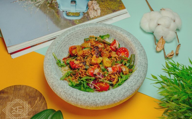 Салат с осьминогом и соусом "Кимминт"