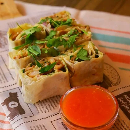 Восточные Роллы 
Курица/Свинина/Говядина