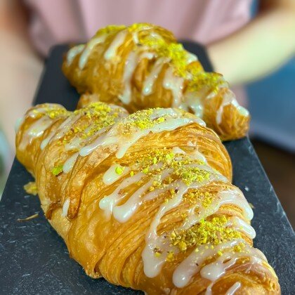 Круассан с ФИСТАШКА