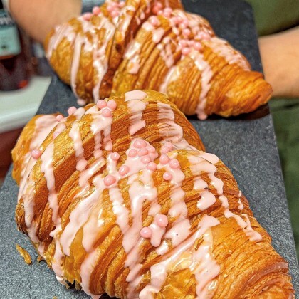 Круассан с КЛУБНИКой