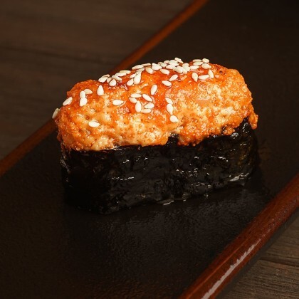 Запеченные суши с крабом