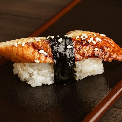 Суши с угрем