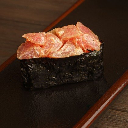 Суши с острым тунцом