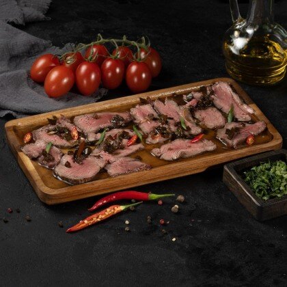 Нежный татаки из говядины с перчиком