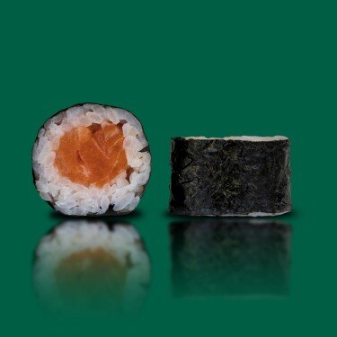 Ролл с лососем