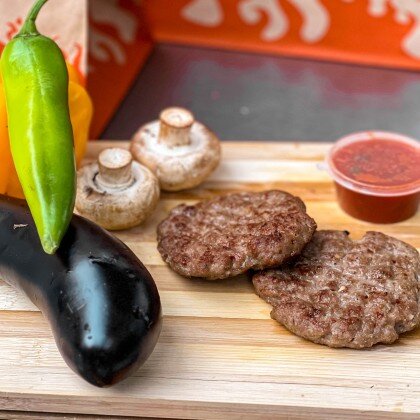 Мясные котлеты с овощами (1шт)