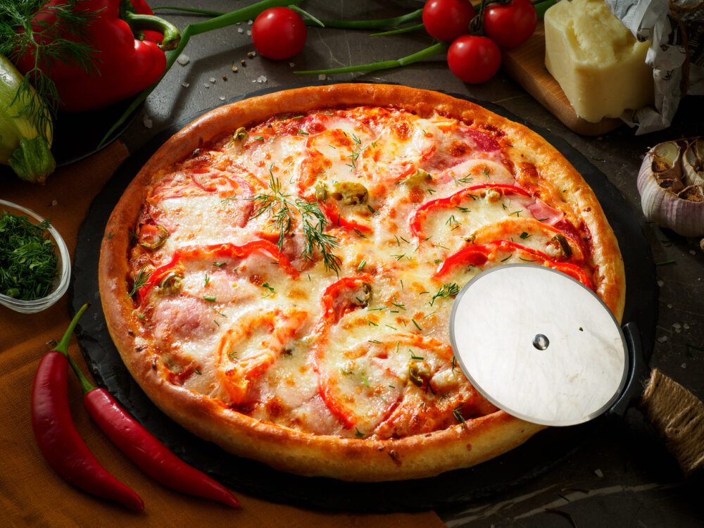 Пицца «Итальяно» на толстой лепешке