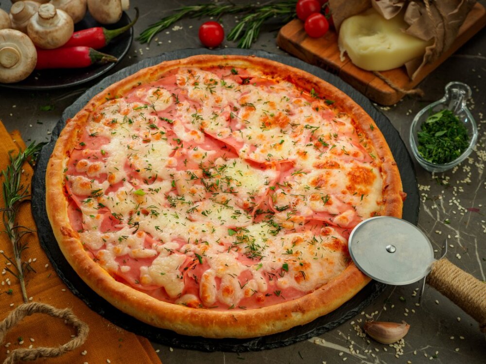 Пицца «Суприм» на толстой лепешке