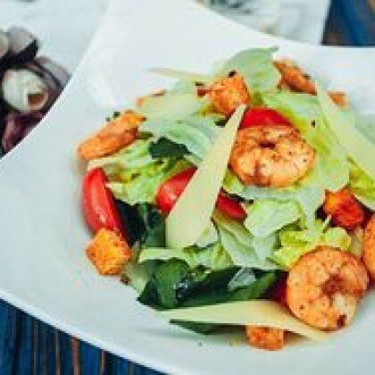 Салат «Цезарь» с креветками