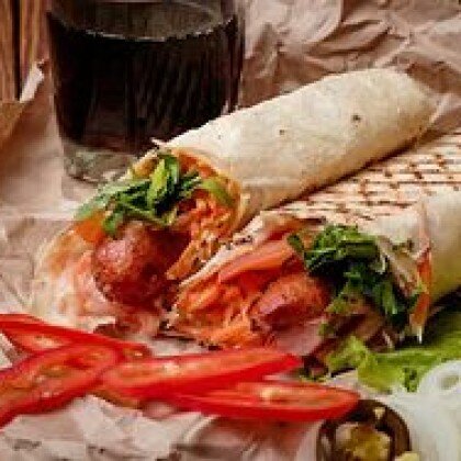 Двойная сосиска в лаваше