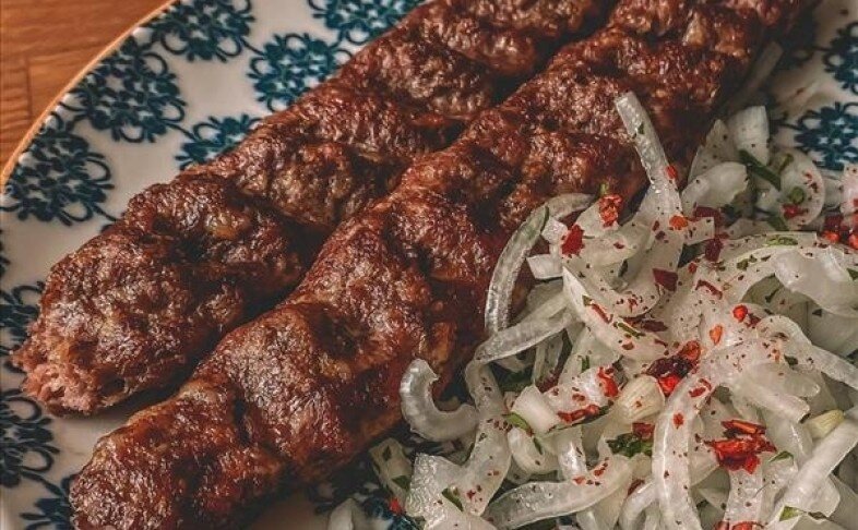 Люля-кебаб из говядины с тимьяном и розмарином