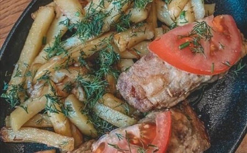 Сковородочка "Жарёха из сазана с картофелем"