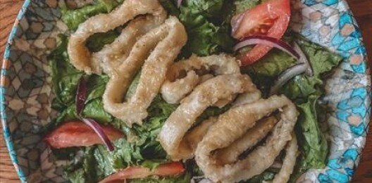 Салат из кальмаров с медовым соусом