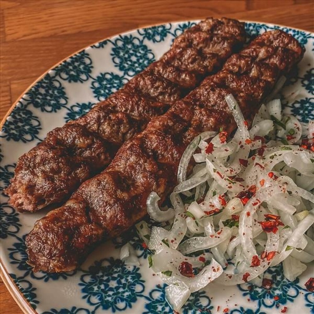 Люля-кебаб из говядины с тимьяном и розмарином