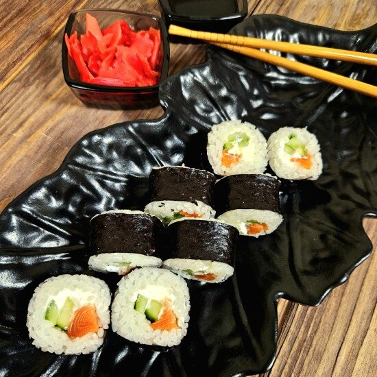 Роллы Нори маки с семгой