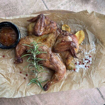 Копченый цыпленок-корнишон с картофелем бейби