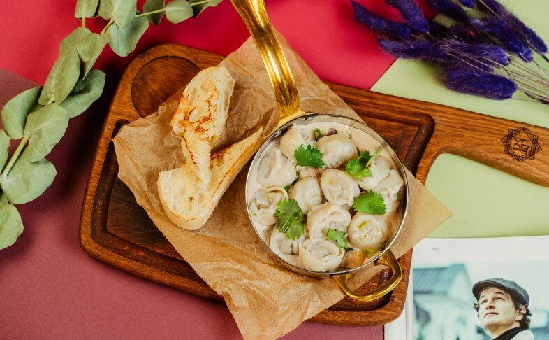 Пельмени из марала с белыми грибами