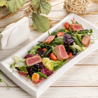 Салат с тунцом Блюфин