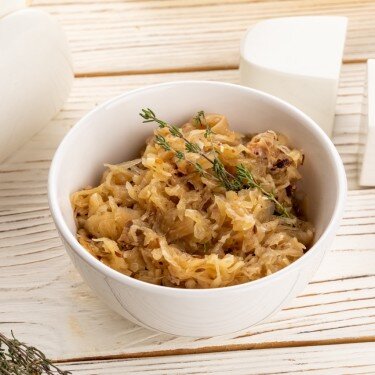 Тушеная квашеная капуста по-баварски