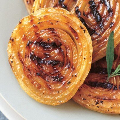 Лук на гриле