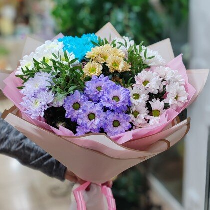 Букет из кустовых хризантем